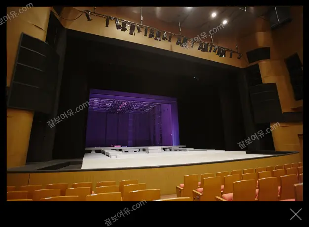 예술의전당 CJ 토월극장 1층 A구역 6열 10번 시야 사진