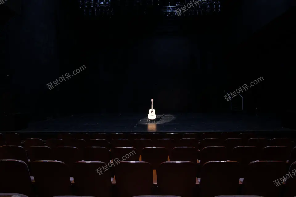 예스24스테이지 1관 1층 F열 10번 시야 사진
