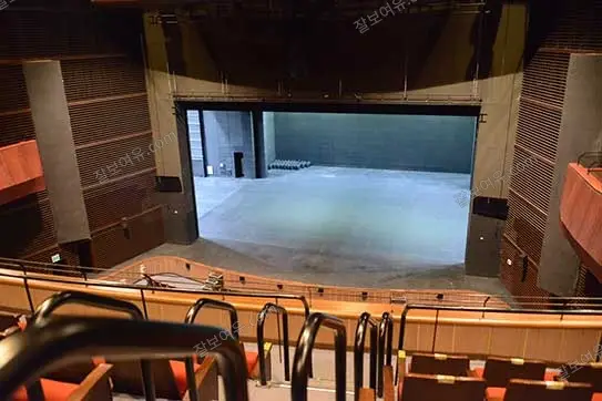 올림픽공원 우리금융아트홀 2층 F구역 5열 33번 시야 사진