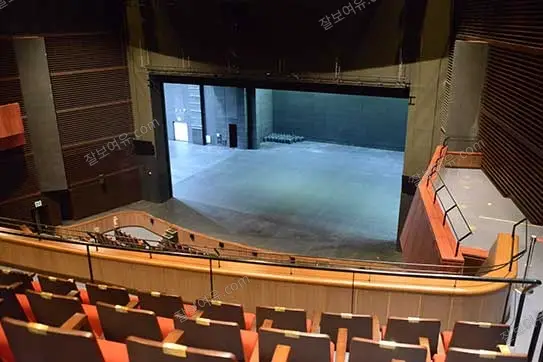 올림픽공원 우리금융아트홀 2층 F구역 5열 44번 시야 사진